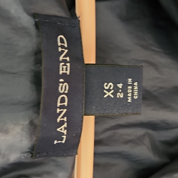 Lands end down parka - Picture 7 of 9